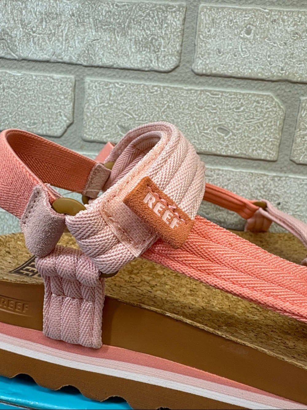 Reef Pink and Coral Platform Strappy Sandal Size 8 Cushion REM HI - Picture 5 of 12